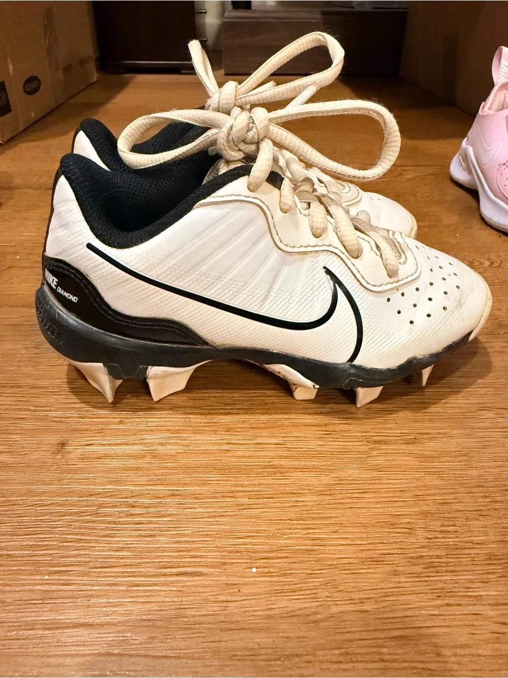 Nike White and Black Kids Baseball Cleats